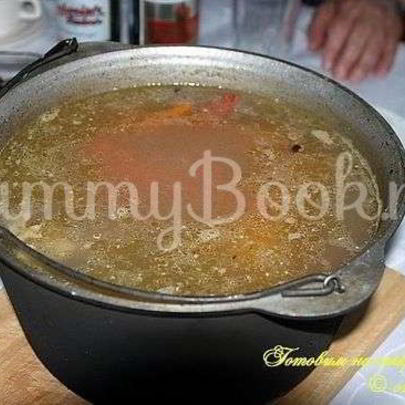 Шурпа в котле