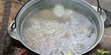 шурпа в котле