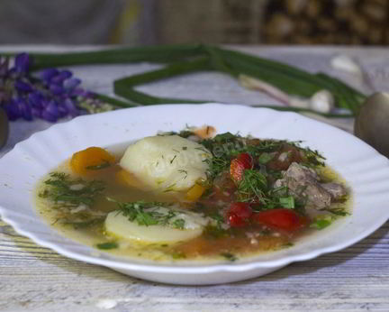 Суп шурпа из говядины в казане