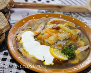 Мясная солянка с колбасами