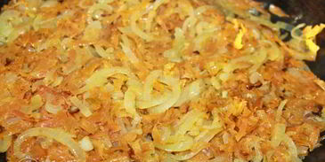 мясная солянка с колбасами