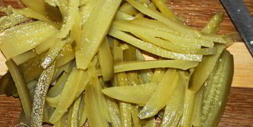 мясная солянка с колбасами