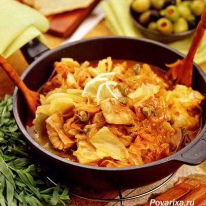 Рыбная солянка на сковороде