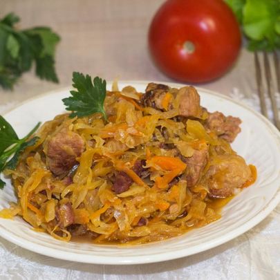Солянка из квашеной капусты с мясом