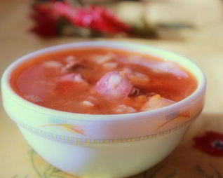 Солянка с говяжьим сердцем и охотничьими колбасками