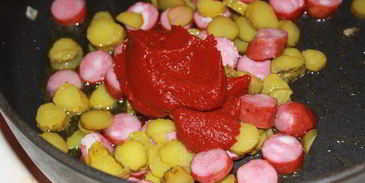 солянка с говяжьим сердцем и охотничьими колбасками