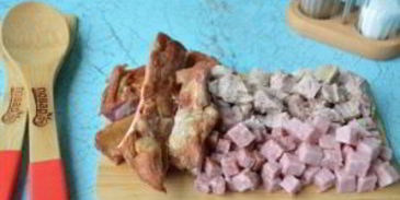 солянка с копченостями в хлебе