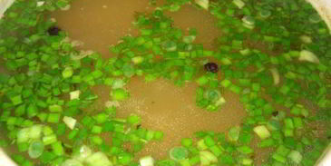 суп из куриных потрошков с лапшой