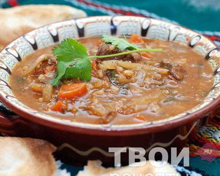 Суп Харчо с соусом Ткемали