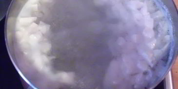 белый суп-пюре по-баварски