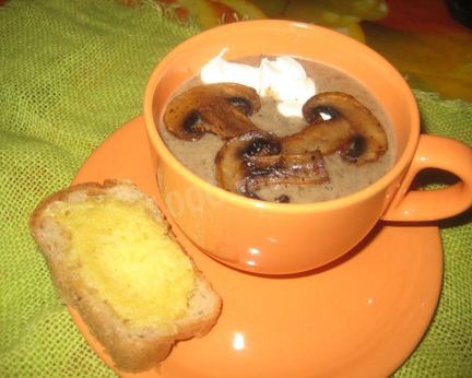 Грибной суп-пюре на молоке из свежих грибов