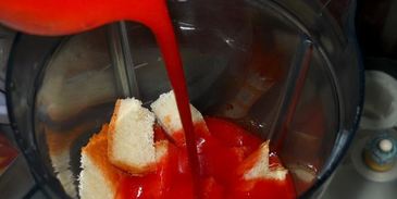 холодный томатный суп-пюре сальморехо