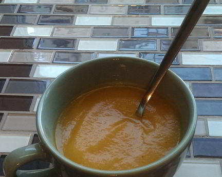 Овощной суп-пюре с кабачками и чесноком