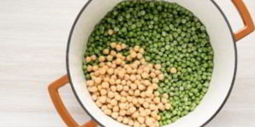 суп-пюре из горошка и нута