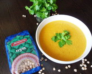 Суп-пюре из нута с карри