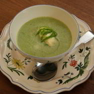 Рецепт Супа-пюре из спаржи с клецками из феты