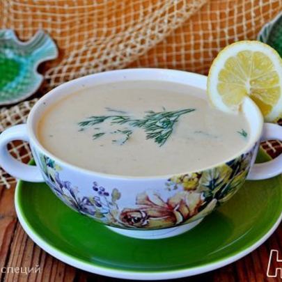 Суп-пюре с красной рыбой, картофелем и укропом