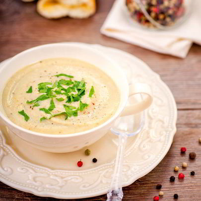 Суп-пюре с куриной печенкой и цуккини