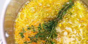 суп-пюре с куриной печенкой и цуккини