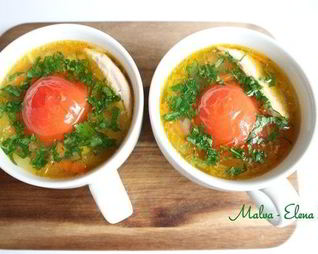 Суп с форелью и помидорами-гриль