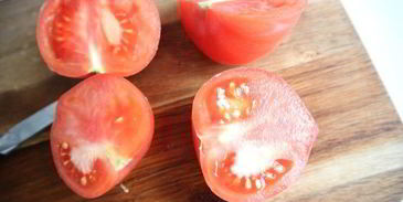 суп с форелью и помидорами-гриль