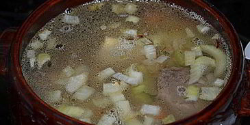 суп с говяжьими ребрышками