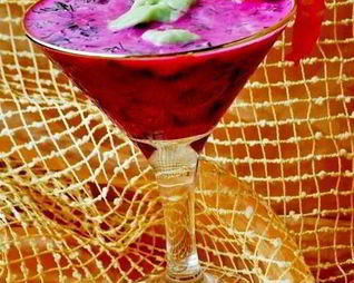 Холодный свекольник с креветками