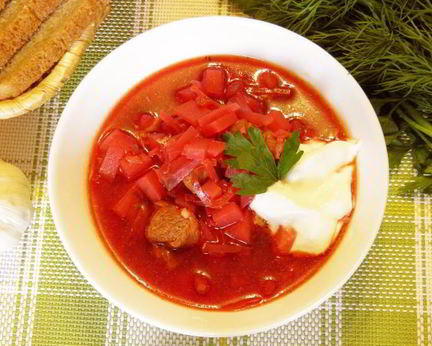 Классический горячий свекольник с мясом