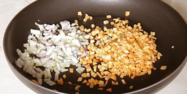 классический горячий свекольник с мясом