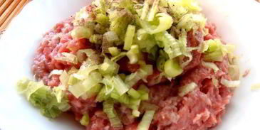 латвийский свекольник с фрикадельками