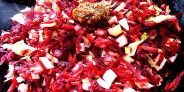 латвийский свекольник с фрикадельками