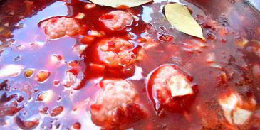 латвийский свекольник с фрикадельками