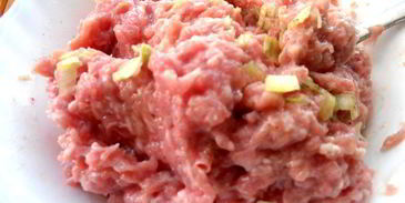 латвийский свекольник с фрикадельками