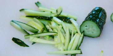 свекольник холодный с ботвой