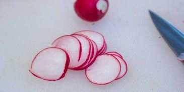 свекольник холодный с ботвой