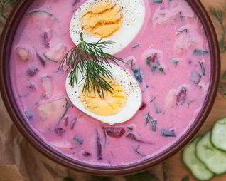 Свекольник курицей, кинзой и хреном