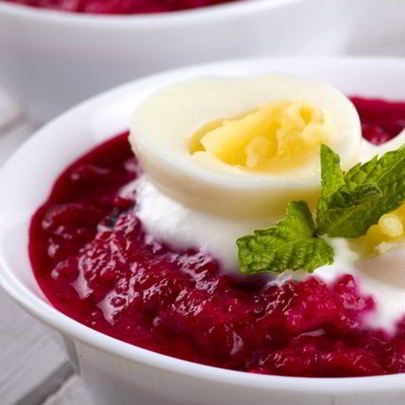 Свекольник на йогурте с мятой