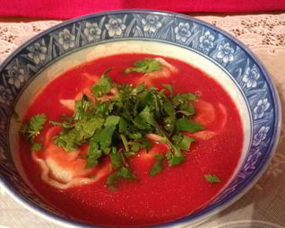 Свекольник с грибными пельмешками