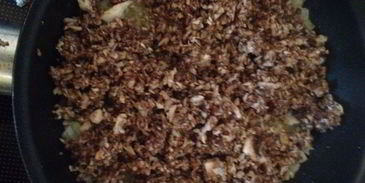 свекольник с грибными пельмешками