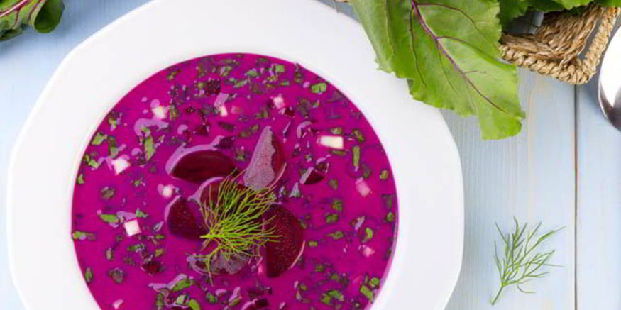 Рецепт свекольника с сельдереем, ботвой и зеленым салатом