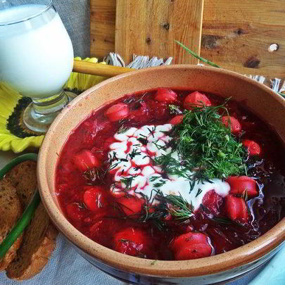 Свекольник с сосисками