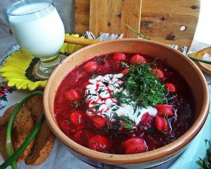 Свекольник с сосисками