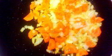 свекольник с яичной путанкой