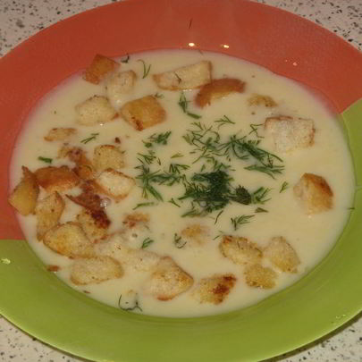 Сливочно-сырный суп с чесночными сухариками