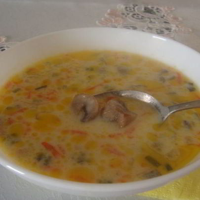 Сливочно-сырный суп с шампиньонами