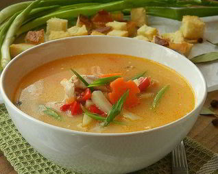 Сырно-томатный суп на курином бульоне