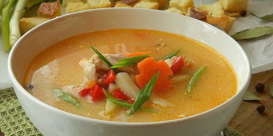 Рецепт сырно-томатного суп на курином бульоне