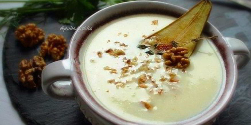 Рецепт сырного супа с грушей и грецкими орехами