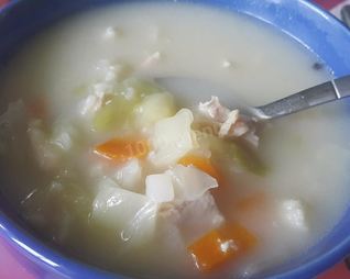 Сырный суп с капустой курицей и плавленным сыром