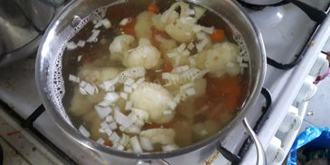 сырный суп с капустой курицей и плавленным сыром